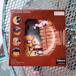 Sakura Oneida David Brown Collect Pumpkin Hollow Set of 4 Salad Dessert Plates